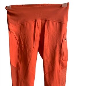 Lululemon orange Align capris size 6